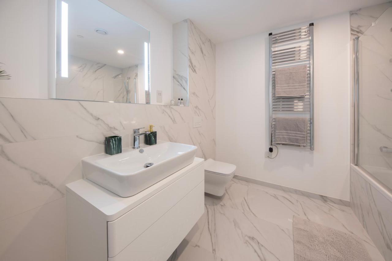 Brand New Luxury 1 Bed 2 Bath Apartment - Spa & Pool Γιβραλτάρ Εξωτερικό φωτογραφία